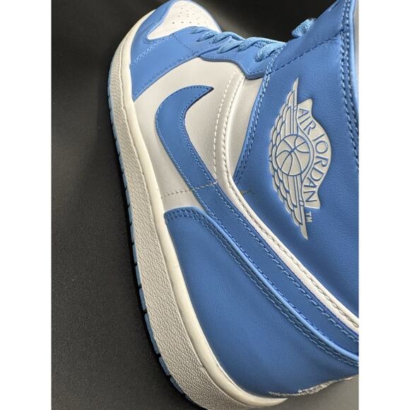 Nike Air Jordan 1 Retro Mid 2013 UNC University Blue Men Size 13 554724-206 - Picture 5 of 16